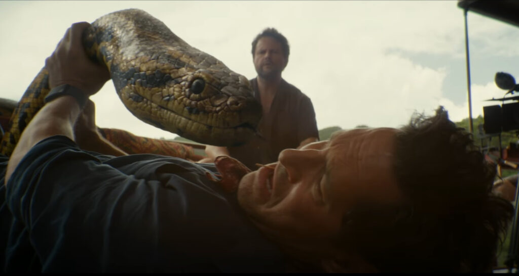 Griff con Heitor, l’anaconda scelta per il loro film amatoriale in Anaconda (2025).
