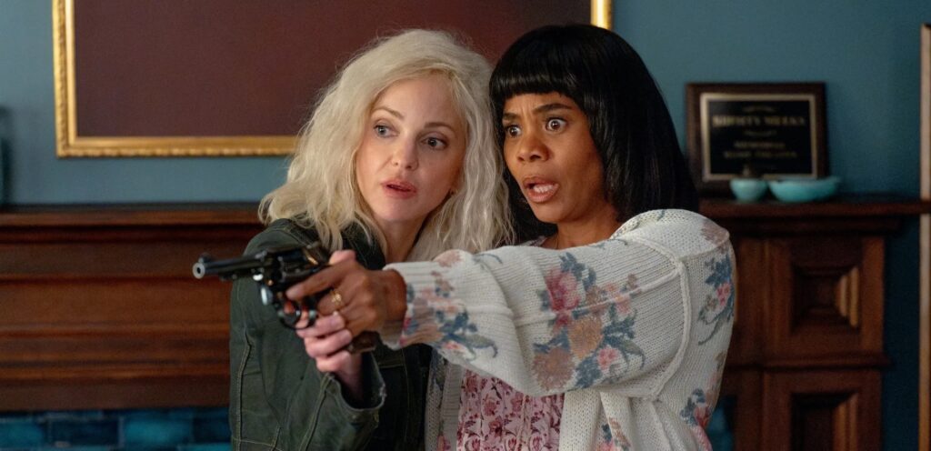 Anna Faris e Regina Hall nei panni di Cindy e Brenda in Scary Movie (2026).